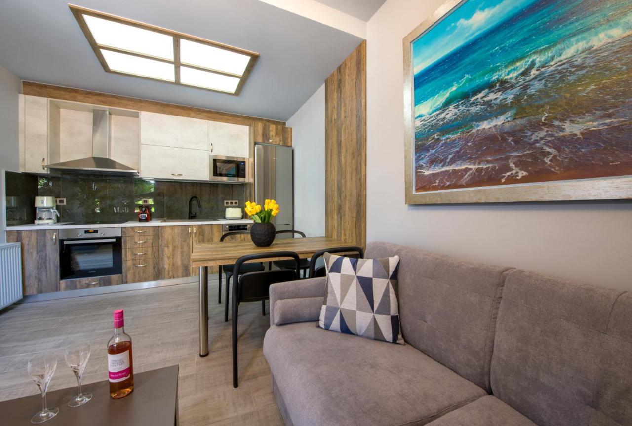 Rena'S Luxury Apartment With Free Private Parking Chania  Buitenkant foto
