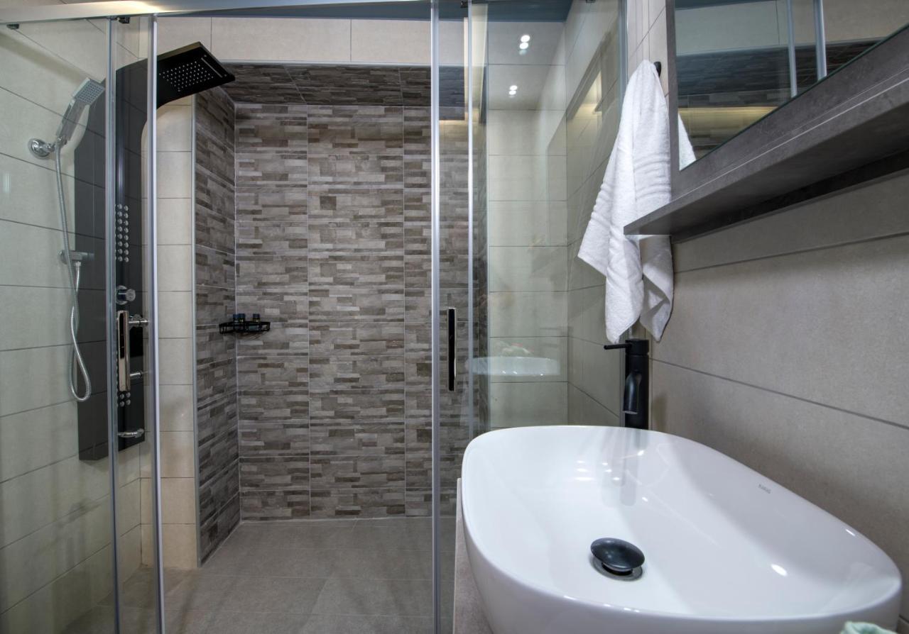 Rena'S Luxury Apartment With Free Private Parking Chania  Buitenkant foto